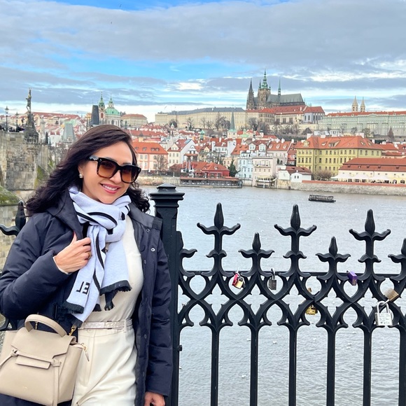 Meet your Posher, Xenia - Picture 6 of 7